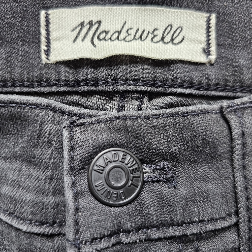 Madwell Black Distressed Jeans " 9" Mid-Rise Skinny" with raw hem, size 26P - Picture 2 of 11